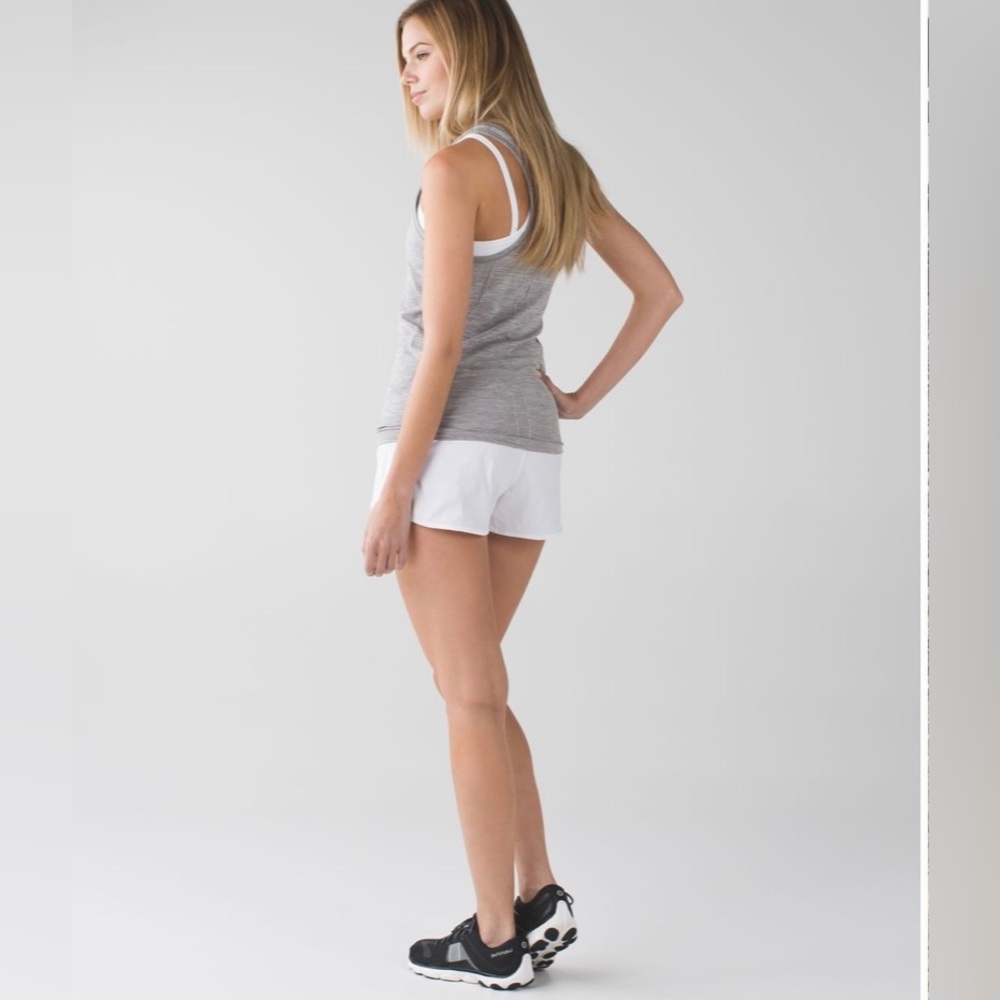 Lululemon Speed Short size 6, 2.5” inseam White